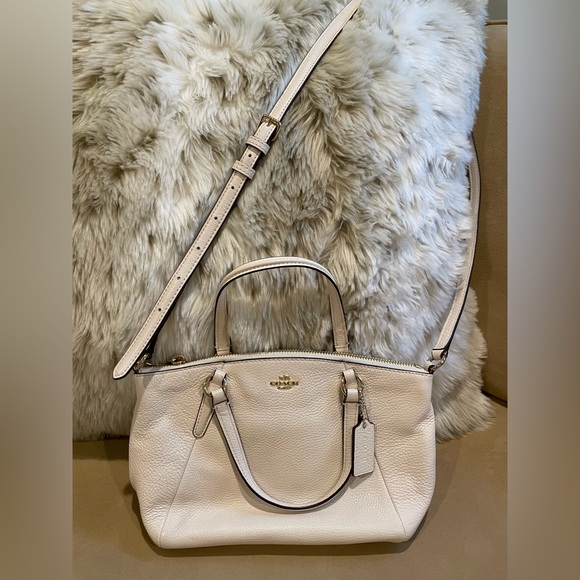 Authentic Coach White Leather Crossbody Bag with Handles - Picture 2 of 8